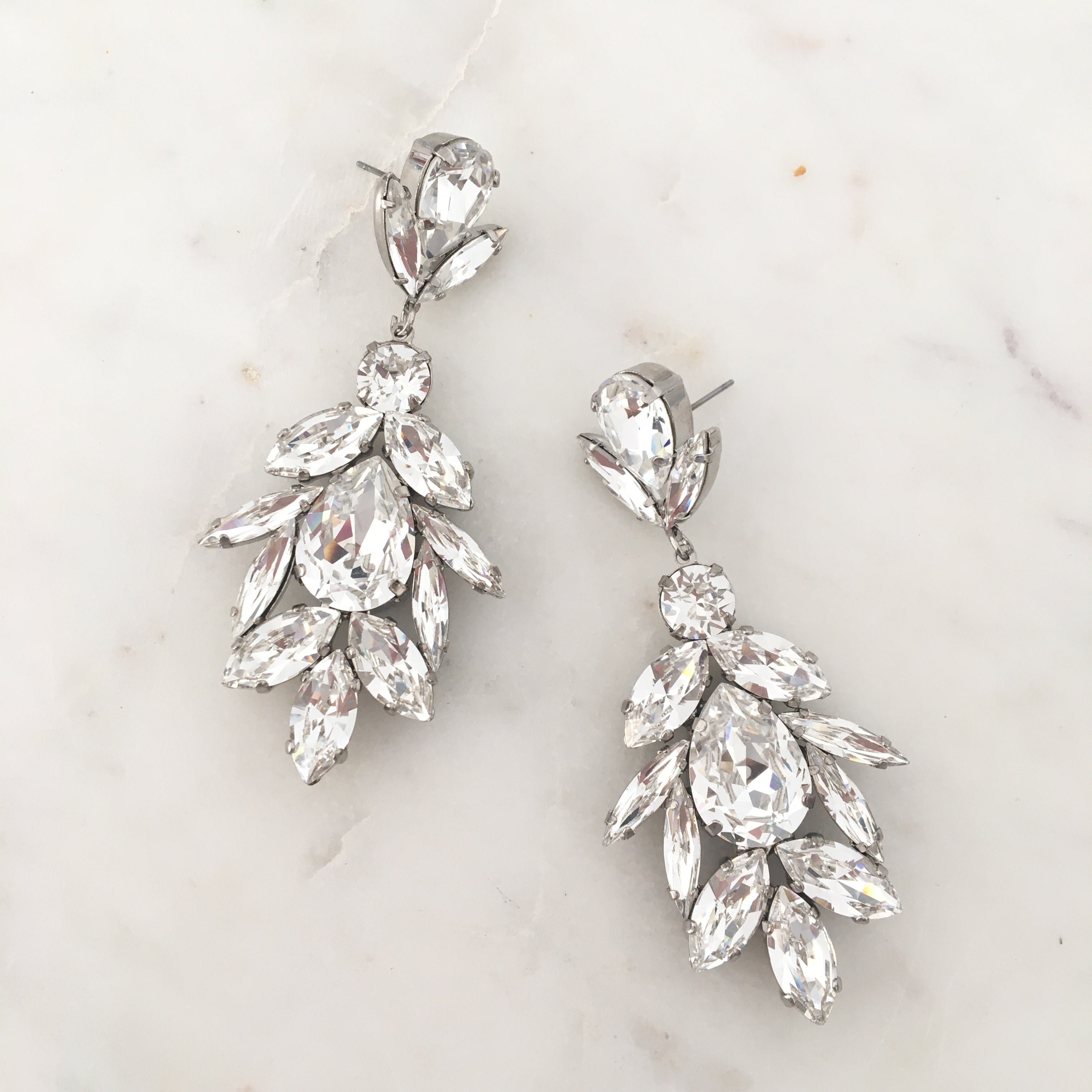 DROP CLEAR EARRINGS – Got-To-Have-It-Boutique