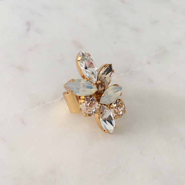 Jen Large Ring - Crystal clear, White opal, Silk and Light silk in a Yellow Gold